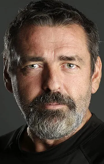 Фотография актёра Энгус Макфадьен