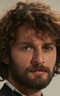 Фотография актёра Биркан Сокуллу