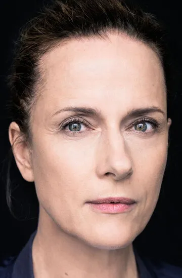 Фотография актёра Клаудия Михельсен