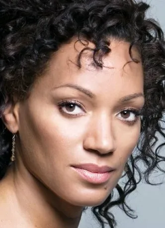 Фотография актёра Карен Холнесс