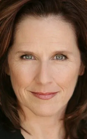 Фотография актёра Джули Оливер-Тачстоун