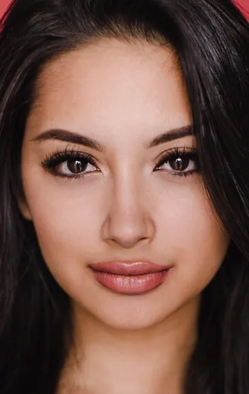 Фотография актёра Кайла Хеллер