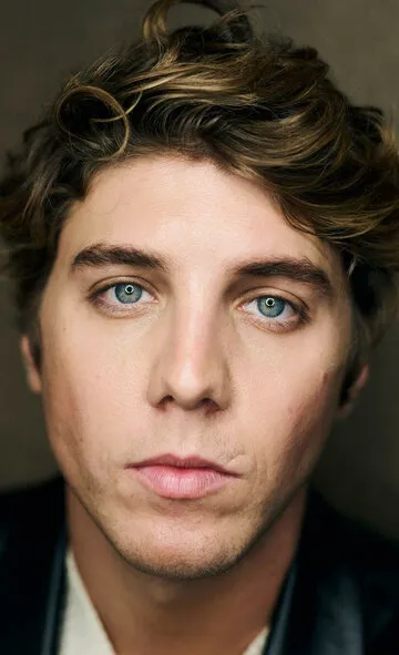 Фотография актёра Лукас Гейдж