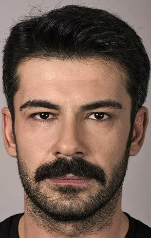 Фотография актёра Рюзгар Аксой