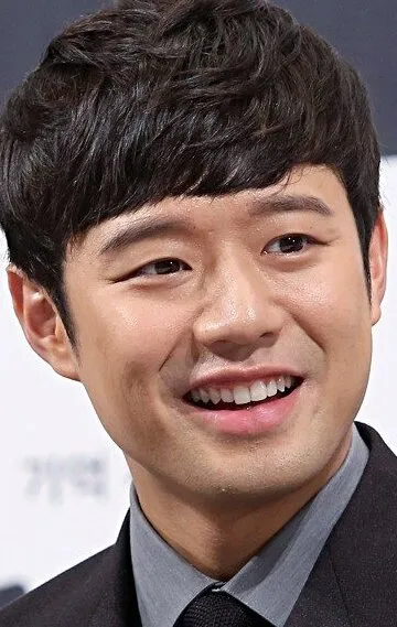 Фотография актёра Чхон Джон-мён