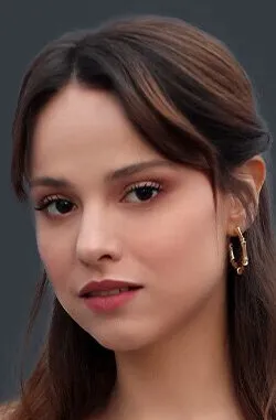 Фотография актёра Ипек Чичек