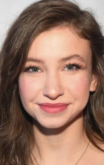 Фотография актёра Кейтлин Након