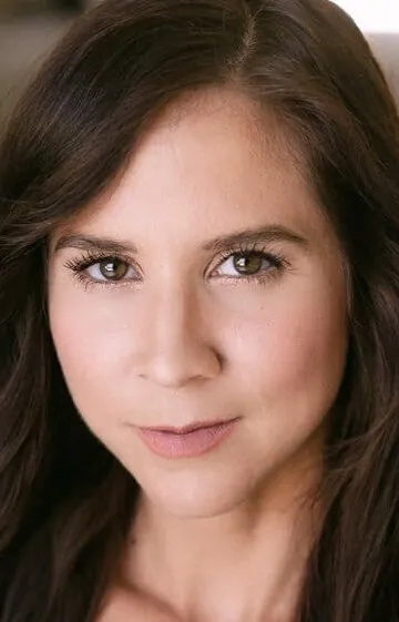 Фотография актёра Ясмин Канли