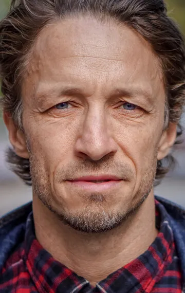 Фотография актёра Брэдли Страйкер