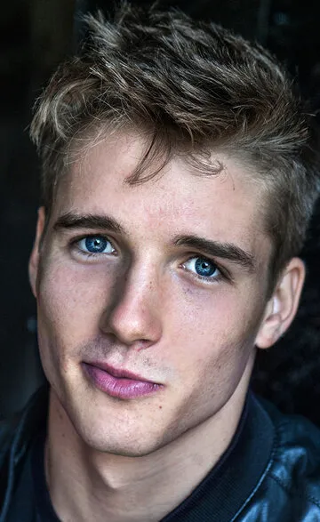 Фотография актёра Кристиан Мартин