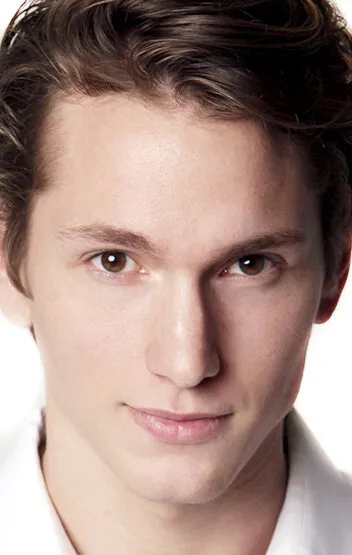 Фотография актёра Бенжамин Стоун