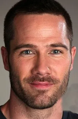 Фотография актёра Люк МакФарлейн