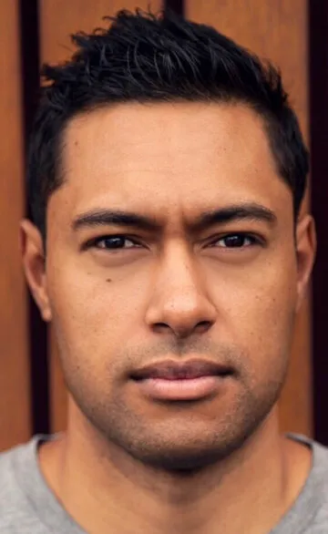 Фотография актёра Ули Латукефу