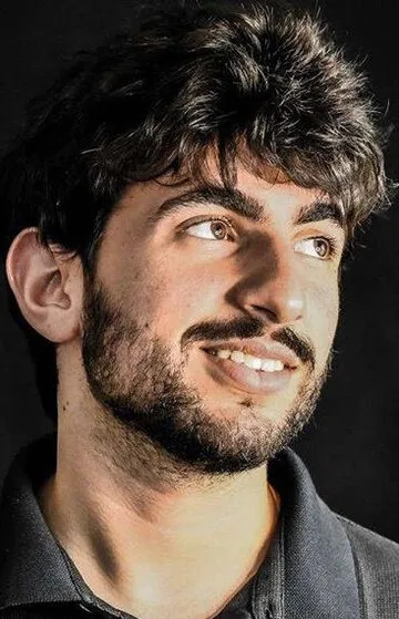 Фотография актёра Адам Габэй