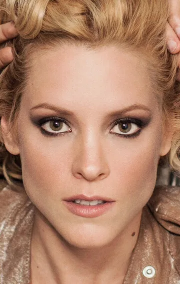 Фотография актёра Мэгги Сивантос