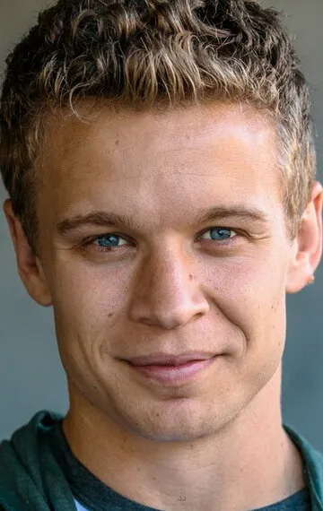 Фотография актёра Джесси Люкен