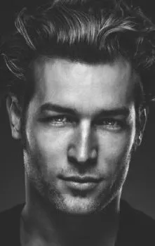 Фотография актёра Джулиан Лооман