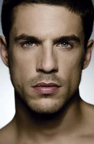 Фотография актёра Алехо Саурас