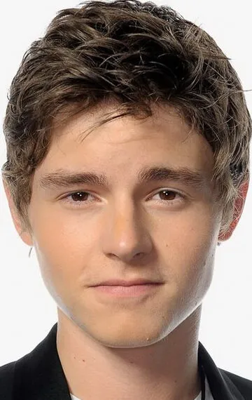 Фотография актёра Каллэн МакОлифф