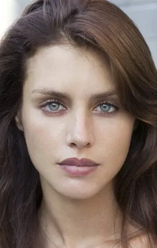 Фотография актёра Ханна Уэр