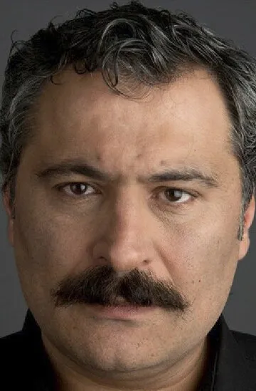 Фотография актёра Бюлент Дюзгюнолу