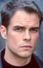 Фотография актёра Мартин Камминс