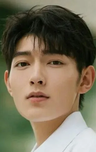 Фотография актёра Фань Чжисинь