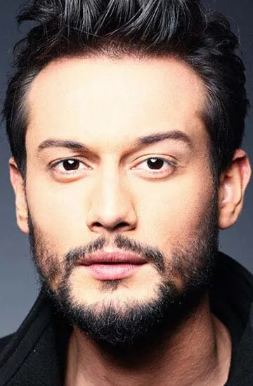 Фотография актёра Бурак Сердар Санал