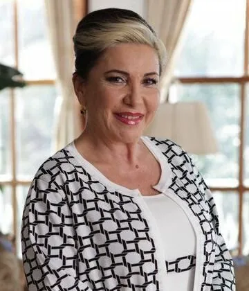 Фотография актёра Гюль Онат