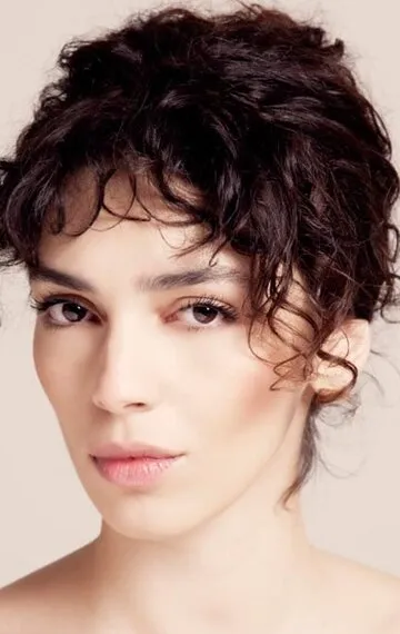 Фотография актёра Эзги Челик