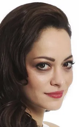 Фотография актёра Сезин Акбашогуллары