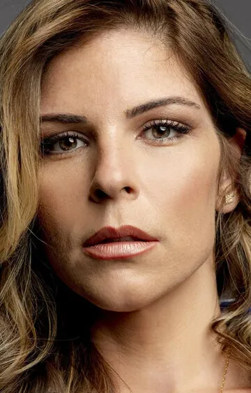 Фотография актёра Пелин Озтекин