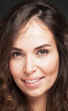 Фотография актёра Эсра Ронабар