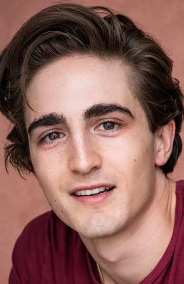 Фотография актёра Брэндон Бассир