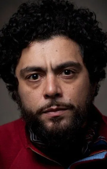 Фотография актёра Альберто Ахака