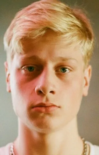 Фотография актёра Антуан-Оливье Пилон