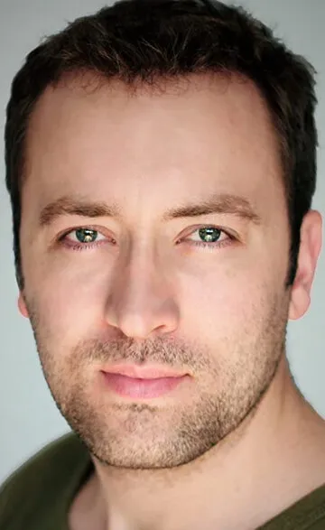 Фотография актёра Роуэн Бетьеман