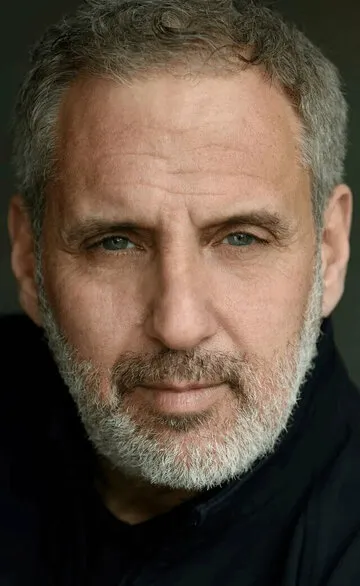 Фотография актёра Винсент Риотта