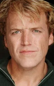 Фотография актёра Эдриан Дорваль