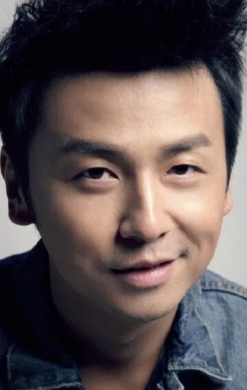 Фотография актёра Лэй Цзяинь