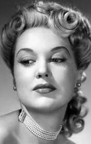 Фотография актёра Джоан Шоули