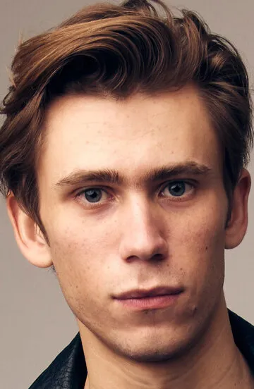 Фотография актёра Оуэн Тиг