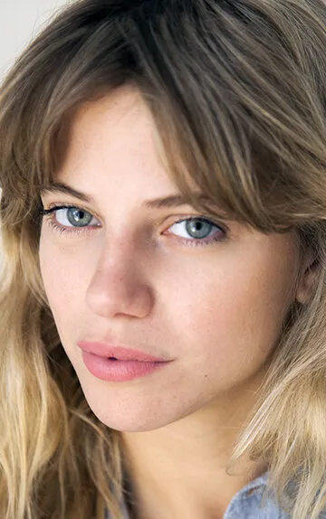 Фотография актёра Хустина Бустос