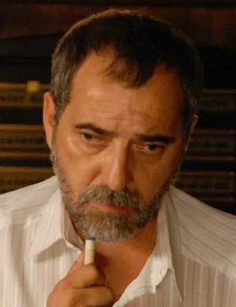 Фотография актёра Энрике Вильен