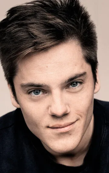 Фотография актёра Тео Требс