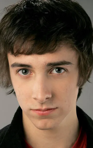 Фотография актёра Рис Томпсон