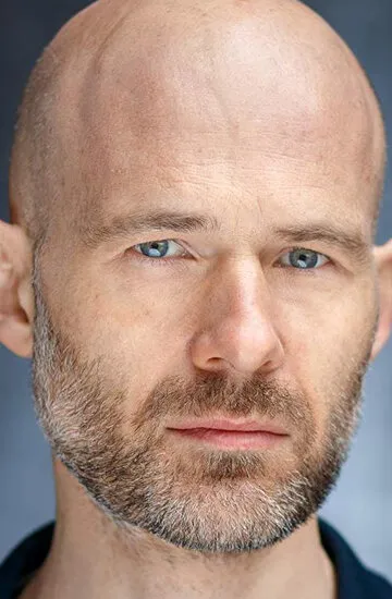 Фотография актёра Эндрю Байрон