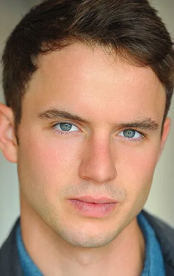 Фотография актёра Уилл Бриттейн