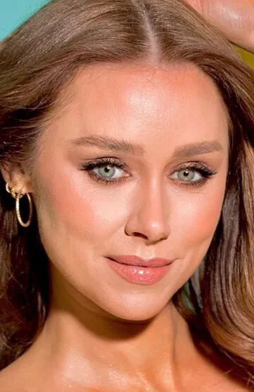 Фотография актёра Уна Хили