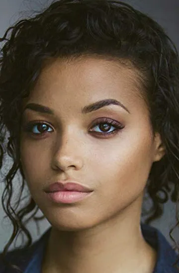 Фотография актёра Элла Балинска